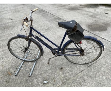 A VINTAGE BSA LADIES BICYCLE 