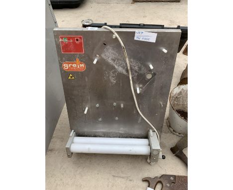 A GRAIN BY MORETTI FORNI DOUGH ROLLER MACHINE, IT STARTS BUT DOESN'T STOP 
