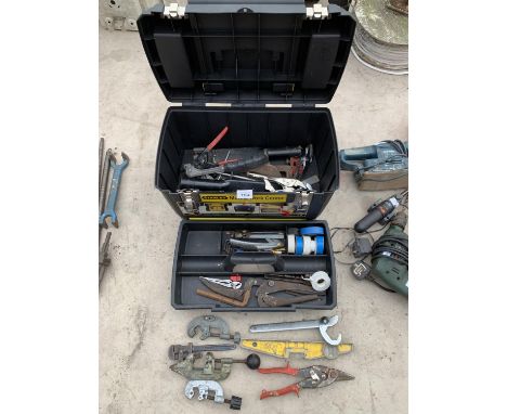 A TOOL BOX CONTAINING A LARGE QUANTITY OF TOOLS 