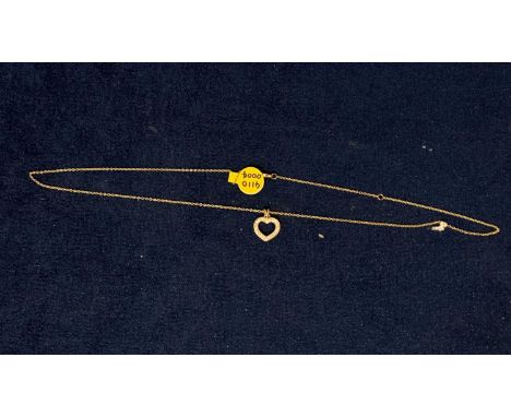 A 9CT GOLD DIAMOND SET HEART PENDANT AND CHAIN, APPROX TOTAL GROSS WEIGHT 1.5 GRAMS 