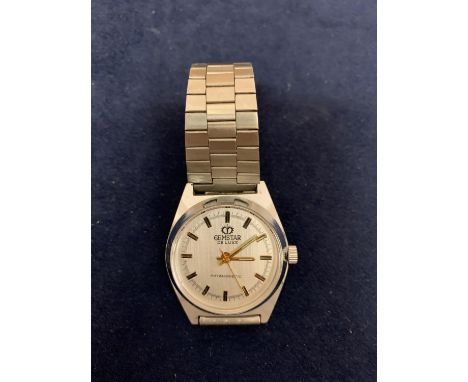 A GEMSTAR VINTAGE WRISTWATCH 