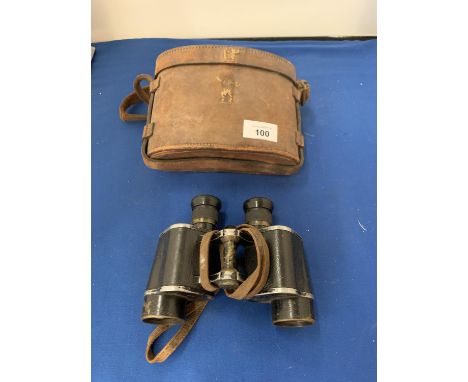 A PAIR OF VINTAGE BINOCULARS WITH CASE A/F 