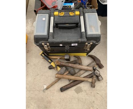 A LARGE TOOL BOX AND TOOLS TO INCLUDE HAMMERSSNIPS, SAW DISCS ETC 