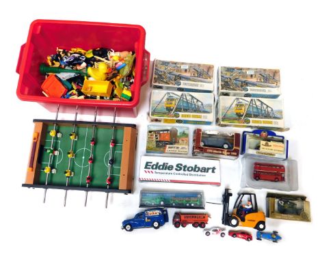 Various diecast and toys, including Saico Morris Minor, Saico 1956 Morris Minor 1000, Airfix kits including Airfix girder bri