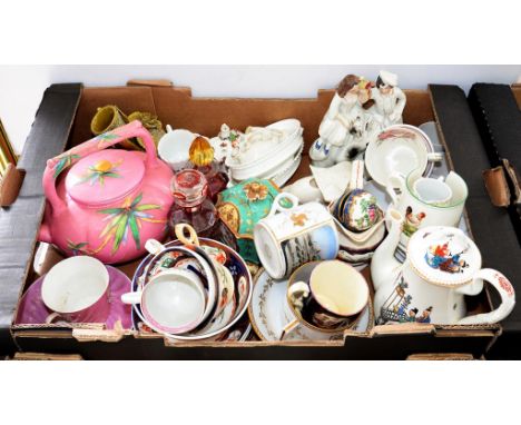 MISCELLANEOUS CERAMICS AND GLASS, INCLUDING A WORCESTER COFFEE POT, CRANBERRY SCENT BOTTLE, ETC
