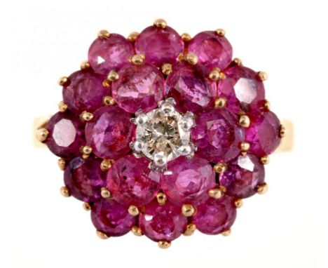 A DIAMOND AND RUBY CLUSTER RING IN GOLD, MARKS RUBBED, 3.5G, SIZE K++GOOD CONDITION - ASSAY AND YEAR MARKS RUBBED 