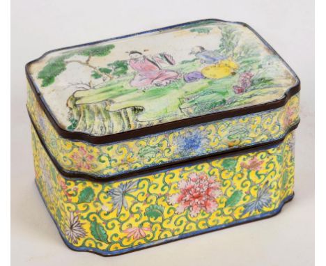 A CANTON YELLOW GROUND FAMILLE ROSE PAINTED ENAMEL BOX AND COVER, 8.5CM W, QIANLONG MARK, LATE 19TH / EARLY 20TH C