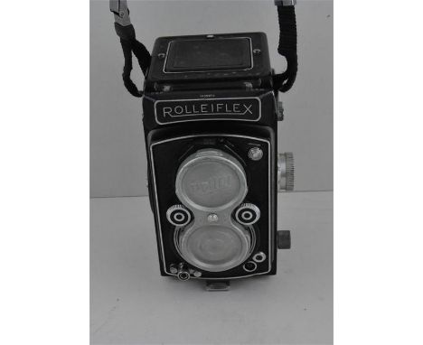 A Rolleiflex Franke &amp; Heidecke vintage camera, nr.1405973, having Zeiss-Opton lens marked&nbsp;f=75mm Tessar 1:3,5, Nr 10