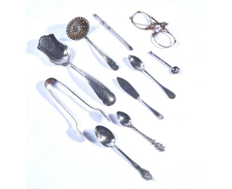 A DUTCH PRESERVE SPOON AND NINE FURTHER ITEMS (10)The preserve spoon decorated with stars to the handle, silver, comprising; 