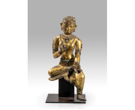 STATUETTE DE TARA EN ALLIAGE DE CUIVRE REPOUSSÉ ET DORÉNÉPAL, VERS XVE SIÈCLEHimalayan Art Resources item no. 1450 34 cm (13 