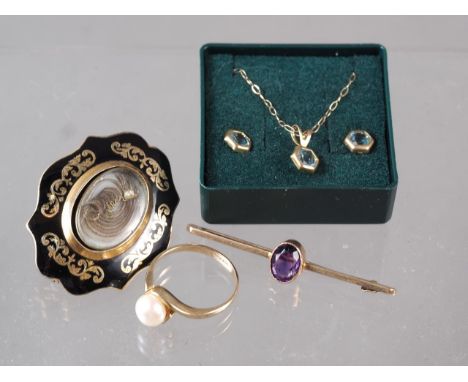 A 9ct gold and single pearl ring, size L, 2g, a 9ct gold and amethyst bar brooch, a 9ct gold and topaz necklace and matching 