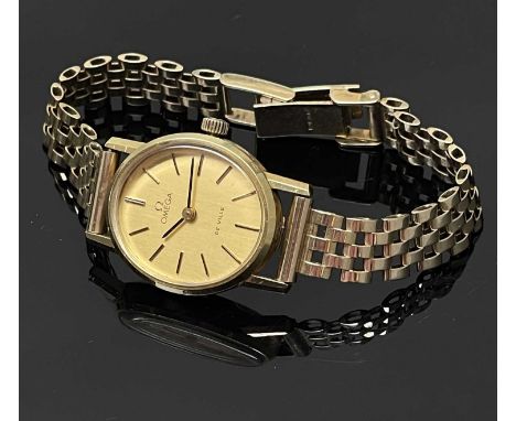 LADIES 18CT GOLD OMEGA BRACELET WRISTWATCH, Cal. 625 manual wind 17J movement, on non-Omega 9ct brick link bracelet with depl