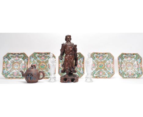 A small group of mixed oriental wares to include a set of five famille verte Chinese hexagonal plates with peacock decoration