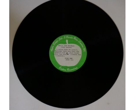 JOHN LENNON - WALLS AND BRIDGES - APPLE CUSTOM RECORDING TEST PRESSING LP. Fantastic to see Apple 'Custom Recording' test pre
