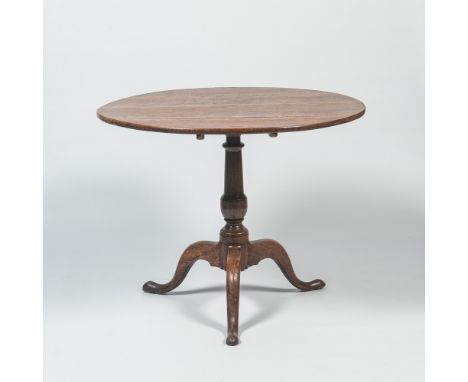 Full title: An English oak folding table, 19th C.Description:H 69 x Dia 86,5 cmAbout this sale: Paul De Grande is one of the 