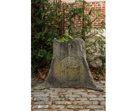 Full title: A jardinire in the shape of a tree trunk with a small door, mid 20th C.Description: H 76 x L 102 x D 70 cmAbout t