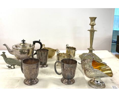 Selection of silver plated ware to include jugs, teapot, gravy boat etc 