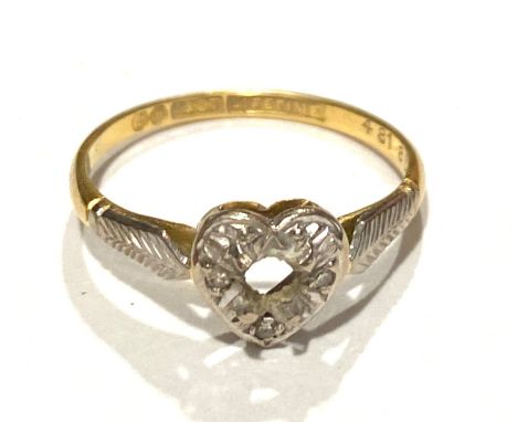 18ct Vintage diamond heart ring setting, approximate weight 2.2g missing centre diamond 