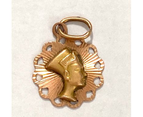 vintage 14ct gold Egyptian Farrah Pharoah pendant, approximate weight 0.9g 