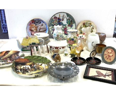 Selection of assorted pottery includes wedgewood, carltonware etc 