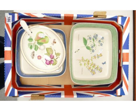 A collection of Wedgwood Sarah's Garden kitchen items to include 3 deep oven trays, tureen and cover with ladle. (5)