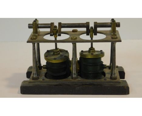 An antique brass and steel model of a steam engine mounted on a wooden base.. H.17 W.25 D.14cm