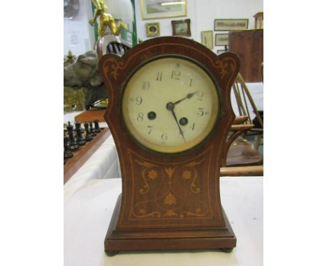 ANTIQUE INLAID MANTEL CLOCK, floral and foliate inlaid mahogany mantel clock, French coiled bar strike movement, 27cm height 