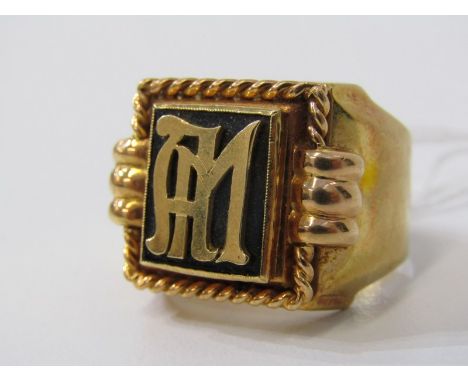 VINTAGE 18CT YELLOW GOLD INITIAL RING, Initial "AM", size X/Y, 16grms 