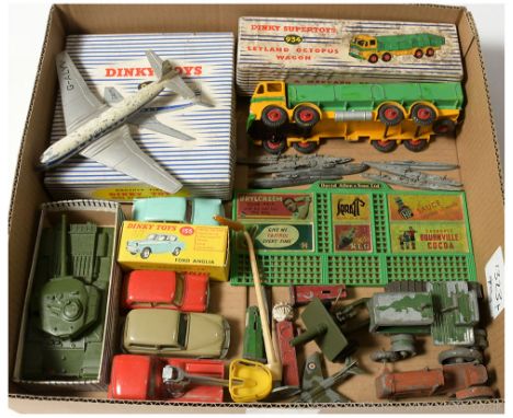 Dinky 934 Leyland Octopus Diesel Wagon - mostly repainted in Fair heavily stained box; 999 BOAC De Havilland Comet Airliner -