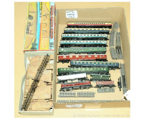 N Gauge group of mostly DB Rolling Stock by Roco, Arnold Rapido, Trix etc.  Including Class 215 Diesel, 8 x various Bogie Coa