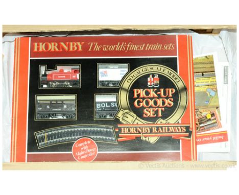 Hornby Railways OO Gauge R550 "Pick-up Goods" Set includes "Bodger" Locomotive plus 3 x Rolling Stock - also comes with track