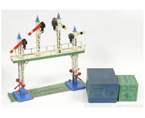 Hornby O Gauge pre-war 2E Home Signal Gantry fitted for electric lighting - play worn but complete and undamaged; Empty box o