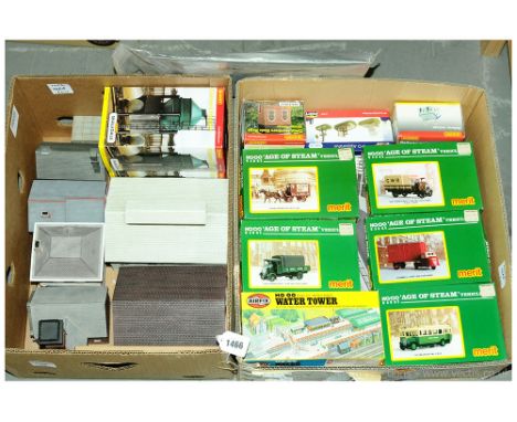 OO Gauge group of boxed &amp; unboxed Lineside Accessories &amp; Buildings.  Hornby include 2 x electrically operated Turntab