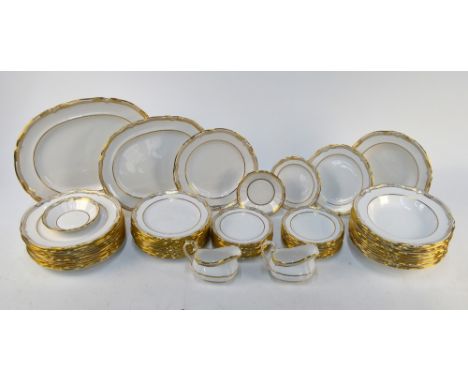 AMENDMENT - Spode gilt luncheon (NOT DINNER) service, 'Sheffield' pattern', comprising:  twelve x 23.5 cm plates; twelve x 20