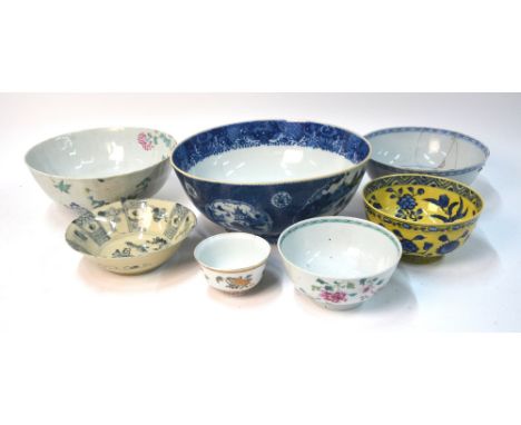 A quantity of Chinese, or other, ceramics, comprising: a blue and white bowl, painted with 'willow-pattern style' landscapes,