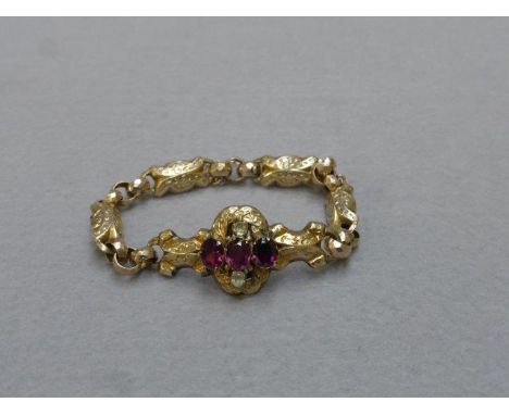 A Victorian gold amethyst and peridot bracelet. 