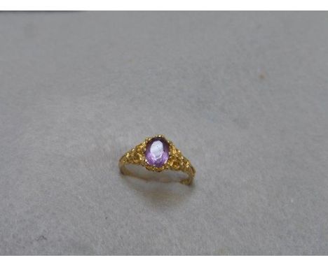 A Victorian style 9ct gold amethyst ring, size P.