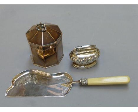 A silver plated hexagonal tea canister, a Ronson table lighter and a crumb scoop. 