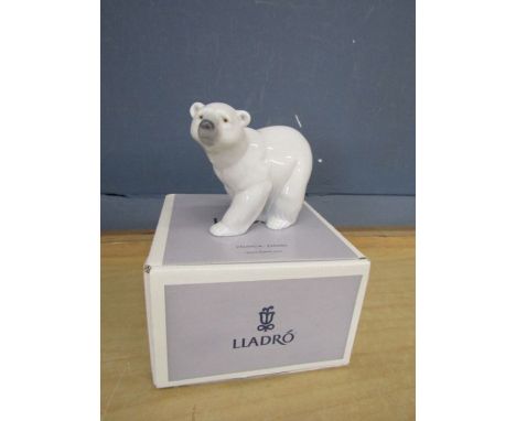 Lladro Polar bear in box&nbsp;