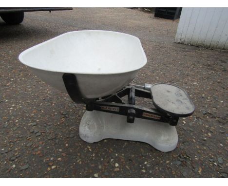Vintage W &amp; T Avery Ltd baby scales&nbsp;
