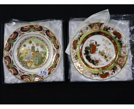Royal Crown Derby cabinet plates, Golden Peony and a limited edition Christmas plate for the year 1998, D: 22 cm, no conditio