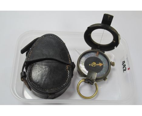 WWI British Prismatic Marching Compass Verners Pattern VIII, marked with military borad arrow and dated 1917, also features l