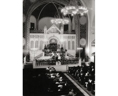 Jewish Synagogue Rykestr. -- Photographer: Werner Weigl (1931-2019). Jewish Synagogue, Rykestr., Berlin. 1955. Vintage ferrot