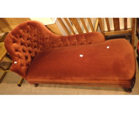 Upholstered button back chaise longue on cabriole supports