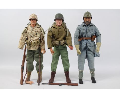 Dragon - Sideshow Collectables - Three unboxed 1:6 scale action figures. Lot consists of a Dragon USMC figure; a Dragon 'John