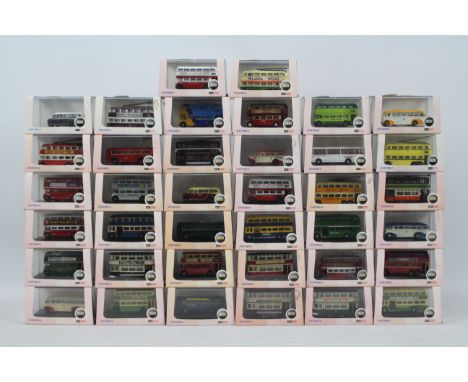 Oxford - 38 x boxed vehicles in N Gauge scale bus and tram models including AEC RT in London Country livery # NRT004, Silver 