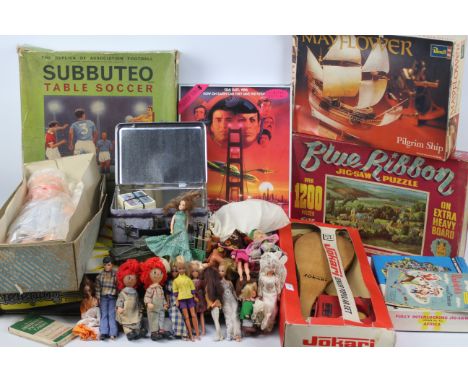 Dinky Toys - Model Kits - Teleplay Console - Tom Thumb cards. Approx Thirty loose and boxed items to include Jigsaw's, Record