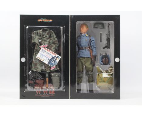 Dragon - A boxed Dragon #70145 Cyber-Hobby Exclusive 1:6 scale WW2 Late War "Konrad" Fallschirmjager (Feldwebel). The figure 