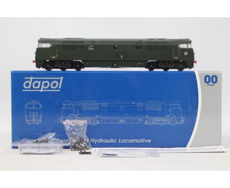 Dapol - an OO gauge model diesel hydraulic locomotive, class 52 Western BR green livery with small yellow ends, running no D1
