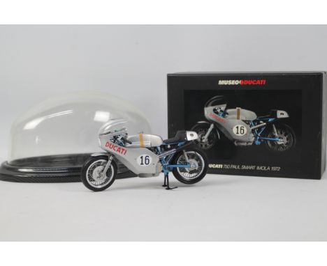 Minichamps - Ducati 750 - Diecast Models. Minichamps: A 1:12 Scale Model of a Ducati 750 Paul Smart Imola 1972, Manufacturer 